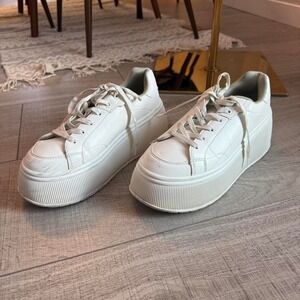 ZARA White Platform Sneakers – Size 39 (US 8-8.5)‎